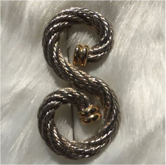 "S” Design Metal Braided Silver Plated Brooch Pin