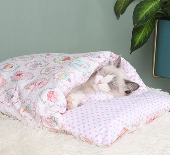 A Unique Cutely Cave Design, Unique Shape, Removable Cat Bed