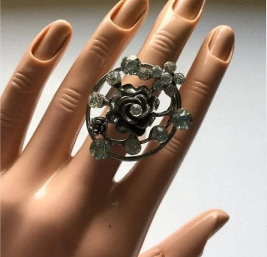 Brand New Adjustable Ring Chunky Rose with Gemstones. Women's Fashion Jewelry - Findsbyjune.com