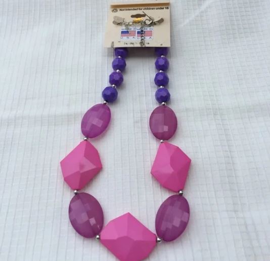 Brand New Pretty Pink Purple Necklace Earrings Set. Women's Fashion Jewelry