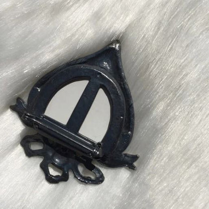 Silver Pretty Heart Vintage Brooch Pin. Silver plated