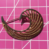 Pretty Gold Plated Spiral Design Brooch Pin Vintage Style