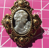 Pretty Lady Cameo White Gold Brooch Pin