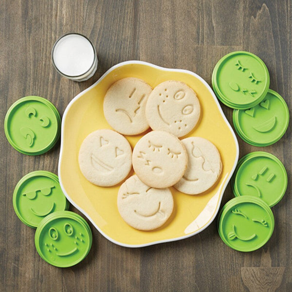 7Pcs/set Smiley Biscuit Mold Cake Decorating Cookie Cutter Set