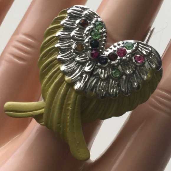 Brand new big chunky adjustable ring 💍 fashion jewelry for Women's & ladies. Yellow angel 😇 wings design silver with colorful 💎 gemstones. - Findsbyjune.com