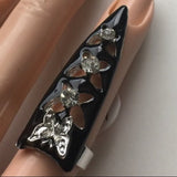 Brand-new big chunky adjustable ring 💍 Fashion jewelry for women's & ladies. Color black with butterfly design and rhinestones. - Findsbyjune.com