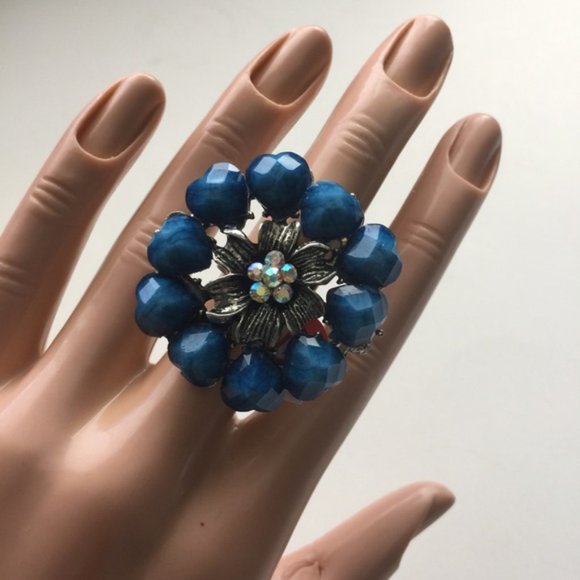 Brand-new big chunky adjustable ring 💍 for women & Ladies. fashion jewelry. 💎 pretty Blue heart ❤️ design gemstone. Women's Ladies Fashion Jewelry - Findsbyjune.com