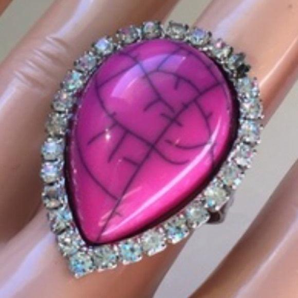 Brand-new cocktail adjustable ring very pretty big pink gem in the middle fashion jewelry for woman. - Findsbyjune.com